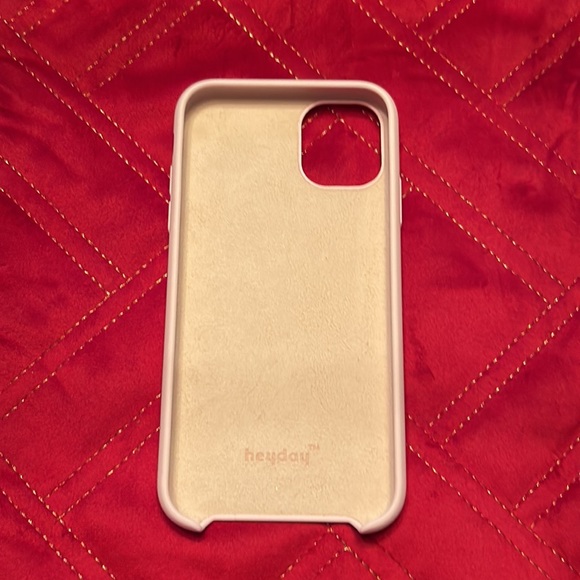 iPhone 11 case - Picture 2 of 2